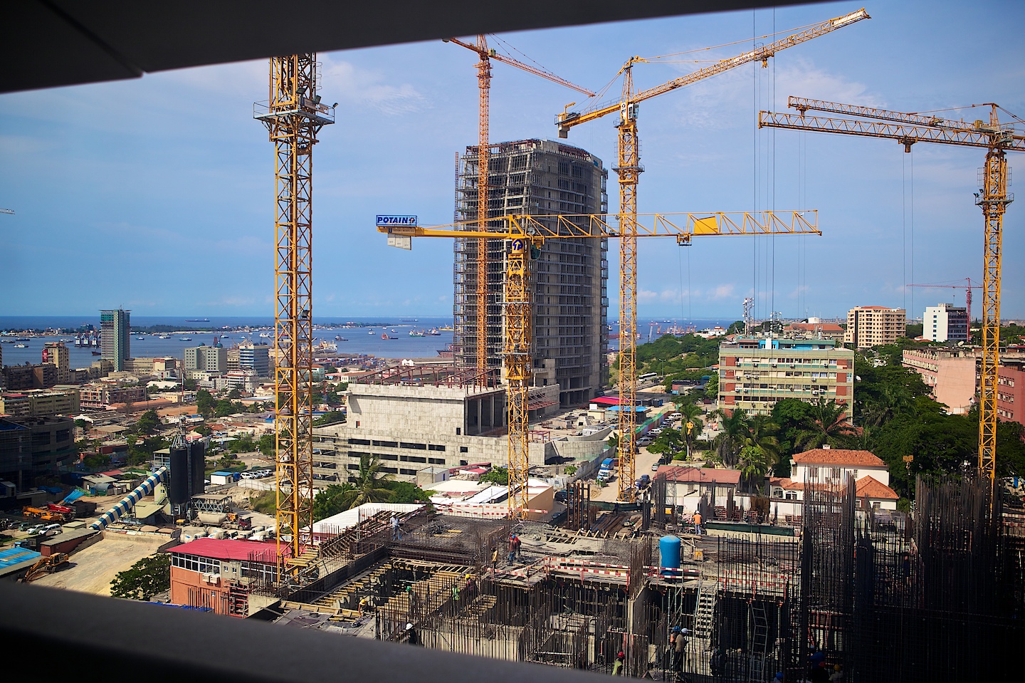 Construction work in Luanda